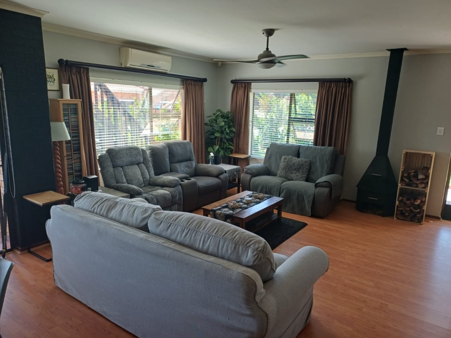 3 Bedroom Property for Sale in Rooi Rivier Rif Western Cape